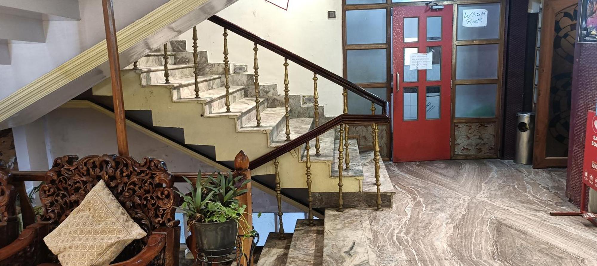 Hotel Assembly Shillong Esterno foto