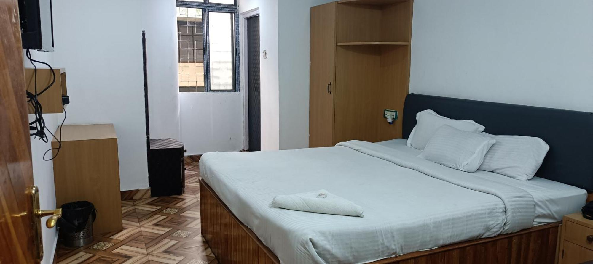 Hotel Assembly Shillong Esterno foto
