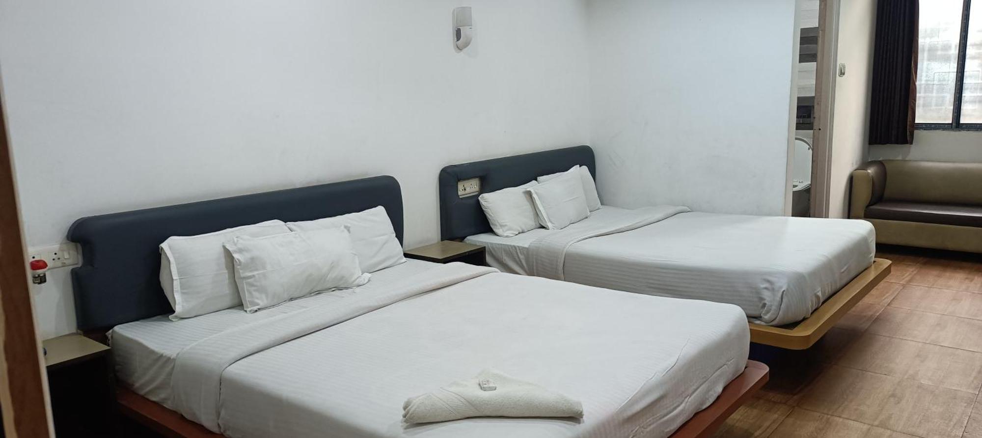 Hotel Assembly Shillong Esterno foto